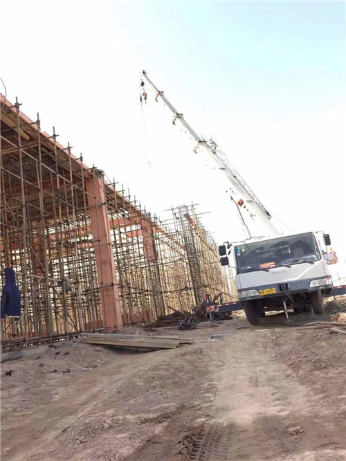 屏边县吊车作业的安全注意事项有哪些？