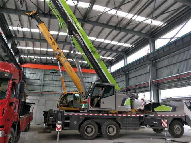 屏边县高空车出租需要注意哪些安全事项？